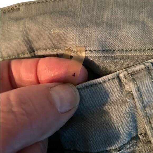 Soft Surroundings Embroidered Flare Leg Jeans Mid Rise Women’s Size 4 - Picture 7 of 8